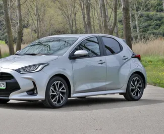 Wynajem samochodu Toyota Yaris nr 12078 (Automatyczna) w Becici, z silnikiem 1,5l. Benzyna ➤ Bezpośrednio od Ivan w Czarnogórze.
