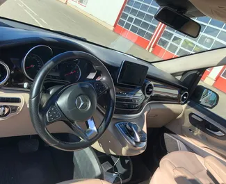Wynajmij Mercedes-Benz V-Class 2018 w Azerbejdżanie. Paliwo: Diesel. Moc: 150 KM ➤ Koszt od 205 AZN za dobę.