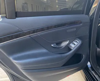 Mercedes-Benz S-Class 2015 do wynajęcia w Becici. Limit przebiegu nieograniczony.