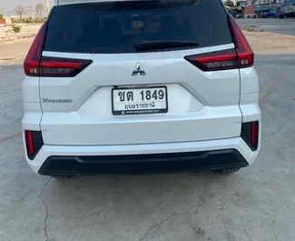 Wynajem samochodu Mitsubishi Xpander nr 11207 (Automatyczna) na lotnisku Suvarnabhumi w Bangkoku, z silnikiem l. Benzyna ➤ Bezpośrednio od Worawut w Tajlandii.