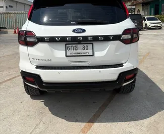 Ford Everest – samochód kategorii Komfort, Premium, SUV na wynajem w Tajlandii ✓ Depozyt 20000 THB ✓ Ubezpieczenie: OC, CDW, SCDW, Młody.
