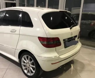 Wynajem samochodu Mercedes-Benz B-Class nr 11959 (Automatyczna) na lotnisku w Tiranie, z silnikiem 2,0l. Diesel ➤ Bezpośrednio od Henri w Albanii.