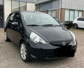 Wynajem samochodu Honda Jazz nr 11960 (Automatyczna) na lotnisku w Tiranie, z silnikiem l. Benzyna ➤ Bezpośrednio od Henri w Albanii.