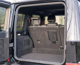 Mercedes-Benz G500 2022 do wynajęcia w Becici. Limit przebiegu nieograniczony.
