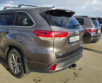 Wypożyczalnia Toyota Highlander w Tbilisi, Gruzja ✓ Nr 1248. ✓ Skrzynia Automatyczna ✓ Opinii: 7.
