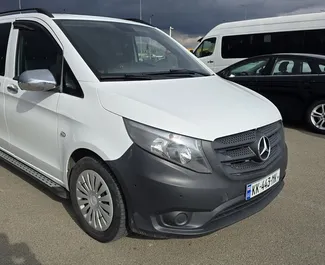 Wynajmij Mercedes-Benz Vito 2016 w Gruzji. Paliwo: Diesel. Moc: 136 KM ➤ Koszt od 250 GEL za dobę.