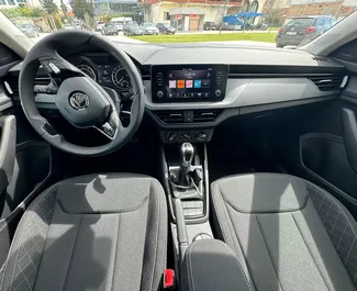 Wynajmij Skoda Scala 2024 w Albanii. Paliwo: Benzyna. Moc:  KM ➤ Koszt od 28 EUR za dobę.