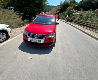 Wynajem samochodu Volkswagen Touran nr 11898 (Automatyczna) w Sarandzie, z silnikiem 2,0l. Diesel ➤ Bezpośrednio od Rudina w Albanii.