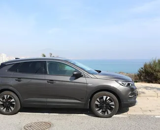 Wynajem samochodu Opel Grandland X nr 11725 (Automatyczna) w Alicante, z silnikiem 1,6l. Hybryda ➤ Bezpośrednio od Jewhenija w Hiszpanii.