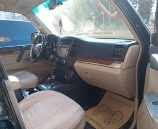 Wynajmij Mitsubishi Pajero 2012 w Azerbejdżanie. Paliwo: Benzyna. Moc: 190 KM ➤ Koszt od 75 AZN za dobę.