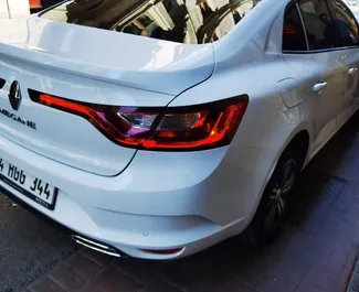 Renault Megane Sedan – samochód kategorii Komfort na wynajem w Turcji ✓ Depozyt 300 USD ✓ Ubezpieczenie: OC, CDW, SCDW, Od Kradzieży.