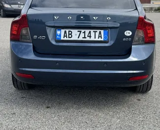 Volvo S40 – samochód kategorii Ekonomiczny na wynajem w Albanii ✓ Bez Depozytu ✓ Ubezpieczenie: OC, Zagranica.