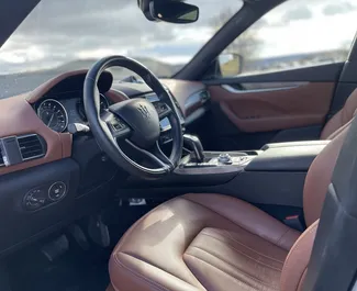 Maserati Levante S 2021 – wynajem od właścicieli w Tbilisi (Gruzja).