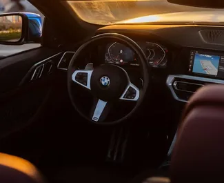 Silnik Benzyna 2,0 l – Wynajmij BMW 430i Cabrio w Dubaju.