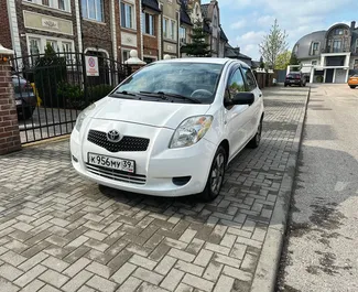 Wypożyczalnia Toyota Yaris w Kaliningradzie, Rosja ✓ Nr 13099. ✓ Skrzynia Manualna ✓ Opinii: 1.