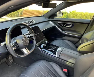 Wynajem samochodu Mercedes-Benz S560 nr 12931 (Automatyczna) w Baku, z silnikiem 3,0l. Benzyna ➤ Bezpośrednio od Kamran w Azerbejdżanie.