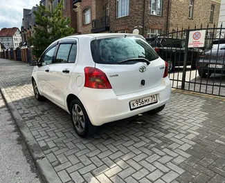 Wynajem samochodu Toyota Yaris nr 13099 (Manualna) w Kaliningradzie, z silnikiem 1,0l. Benzyna ➤ Bezpośrednio od Eugene w Rosji.