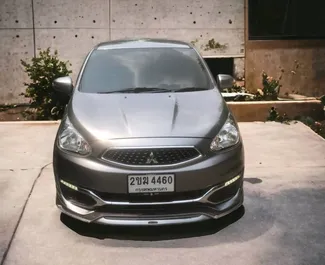 Wynajmij Mitsubishi Mirage 2019 w Tajlandii. Paliwo: Benzyna. Moc:  KM ➤ Koszt od 500 THB za dobę.