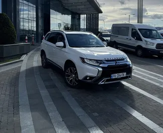Wynajem samochodu Mitsubishi Outlander nr 11804 (Automatyczna) w Tbilisi, z silnikiem 2,4l. Benzyna ➤ Bezpośrednio od Levani w Gruzji.