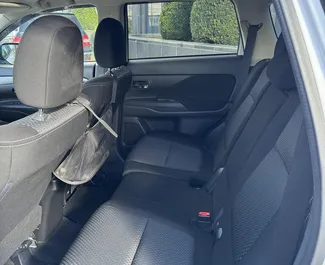 Silnik Benzyna 2,4 l – Wynajmij Mitsubishi Outlander w Tbilisi.