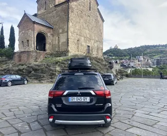 Mitsubishi Outlander Xl – samochód kategorii Komfort, Crossover na wynajem w Gruzji ✓ Bez Depozytu ✓ Ubezpieczenie: OC, FDW, Zagranica.
