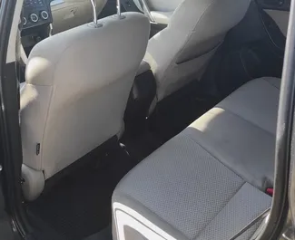 Subaru Forester 2016 do wynajęcia w Tbilisi. Limit przebiegu nieograniczony.