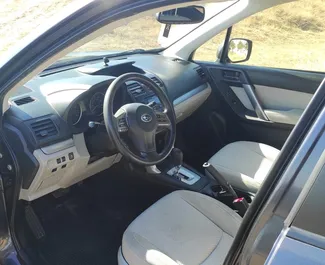 Silnik Benzyna 2,5 l – Wynajmij Subaru Forester w Tbilisi.