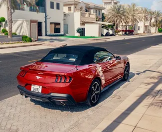 Wynajem samochodu Ford Mustang Cabrio nr 11030 (Automatyczna) na lotnisku Al Maktoum, z silnikiem 2,3l. Benzyna ➤ Bezpośrednio od Mikael w ZEA.