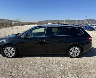 Peugeot 308 SW – samochód kategorii Komfort na wynajem w Albanii ✓ Depozyt 100 EUR ✓ Ubezpieczenie: OC, CDW, SCDW, FDW, Od Kradzieży, Zagranica.