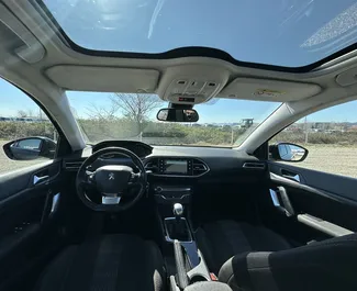 Silnik Diesel 1,6 l – Wynajmij Peugeot 308 SW na lotnisku w Tiranie.