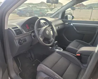 Wynajem samochodu Volkswagen Touran nr 13114 (Automatyczna) w Tiranie, z silnikiem 1,9l. Diesel ➤ Bezpośrednio od Armand w Albanii.