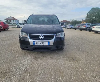 Wypożyczalnia Volkswagen Touran w Tiranie, Albania ✓ Nr 13114. ✓ Skrzynia Automatyczna ✓ Opinii: 0.