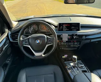 BMW X5 – samochód kategorii Premium, Crossover na wynajem w Gruzji ✓ Bez Depozytu ✓ Ubezpieczenie: OC, CDW, SCDW, FDW, Pasażerowie, Od Kradzieży, Bez Depozytu.