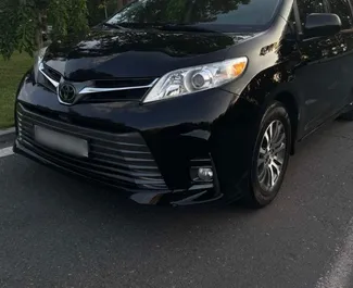 Wypożyczalnia Toyota Sienna w Erewaniu, Armenia ✓ Nr 12331. ✓ Skrzynia Automatyczna ✓ Opinii: 0.