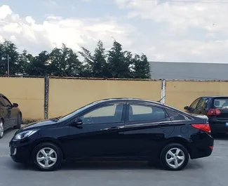Wynajmij Hyundai Accent Blue 2019 w Albanii. Paliwo: Diesel. Moc: 130 KM ➤ Koszt od 18 EUR za dobę.