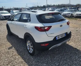 Wynajmij Kia Stonic 2018 w Albanii. Paliwo: Diesel. Moc: 105 KM ➤ Koszt od 30 EUR za dobę.