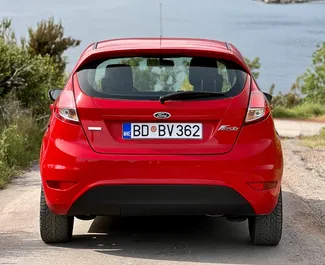 Ford Fiesta Ecoboost – samochód kategorii Ekonomiczny na wynajem w Czarnogórze ✓ Depozyt 200 EUR ✓ Ubezpieczenie: OC, FDW, Zagranica.