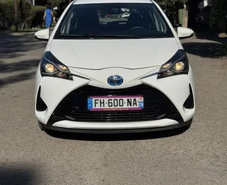 Toyota Yaris – samochód kategorii Ekonomiczny, Komfort na wynajem w Czarnogórze ✓ Depozyt 100 EUR ✓ Ubezpieczenie: OC, CDW, SCDW, FDW, Zagranica.