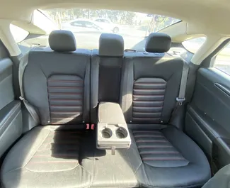 Silnik Benzyna 2,5 l – Wynajmij Ford Fusion Sedan w Tbilisi.
