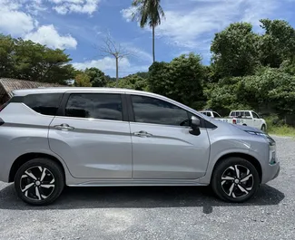 Wynajem samochodu Mitsubishi Xpander nr 13344 (Automatyczna) na lotnisku Samui, z silnikiem 1,5l. Benzyna ➤ Bezpośrednio od Alonggorn w Tajlandii.