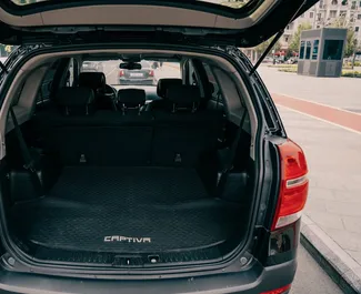 Chevrolet Captiva 2018 do wynajęcia w Taszkencie. Limit przebiegu 200 km/dzień.