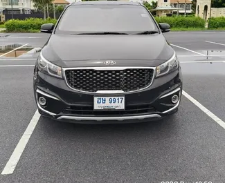 Kia Carnival 2017 – wynajem od właścicieli na lotnisku Suvarnabhumi w Bangkoku (Tajlandia).