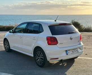 Volkswagen Polo – samochód kategorii Ekonomiczny na wynajem w Czarnogórze ✓ Depozyt 100 EUR ✓ Ubezpieczenie: OC, CDW, SCDW, Zagranica.