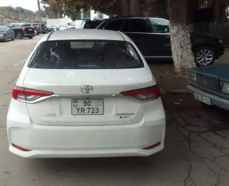 Wynajmij Toyota Corolla Sedan 2025 w Azerbejdżanie. Paliwo: Benzyna. Moc: 98 KM ➤ Koszt od 47 AZN za dobę.
