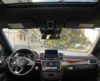 Mercedes-Benz GLS-Class – samochód kategorii Premium, Crossover na wynajem w Gruzji ✓ Bez Depozytu ✓ Ubezpieczenie: OC, CDW, SCDW, FDW, Pasażerowie, Od Kradzieży, Bez Depozytu.