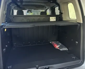 Opel Combo Life – samochód kategorii Komfort, Minivan na wynajem w Turcji ✓ Depozyt 250 USD ✓ Ubezpieczenie: OC, CDW, SCDW, FDW, Młody, Bez Depozytu.