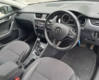 Skoda Octavia 2021 do wynajęcia w Limassol. Limit przebiegu nieograniczony.