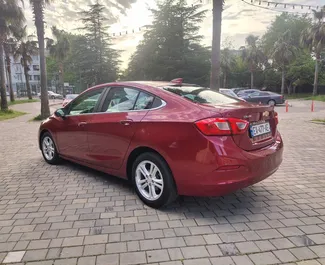 Chevrolet Cruze – samochód kategorii Komfort na wynajem w Gruzji ✓ Bez Depozytu ✓ Ubezpieczenie: OC, CDW.