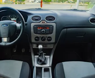 Wynajmij Ford Focus 2011 w Albanii. Paliwo: Benzyna. Moc: 59 KM ➤ Koszt od 12 EUR za dobę.
