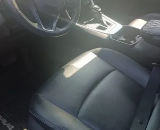 Toyota Rav4 2020 do wynajęcia w Kutaisi. Limit przebiegu nieograniczony.